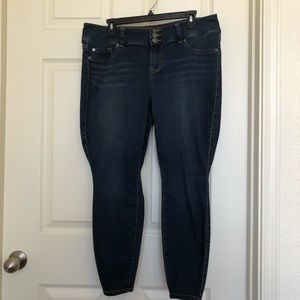 Torrid Super Stretch Jeggings size 16 short EUC
